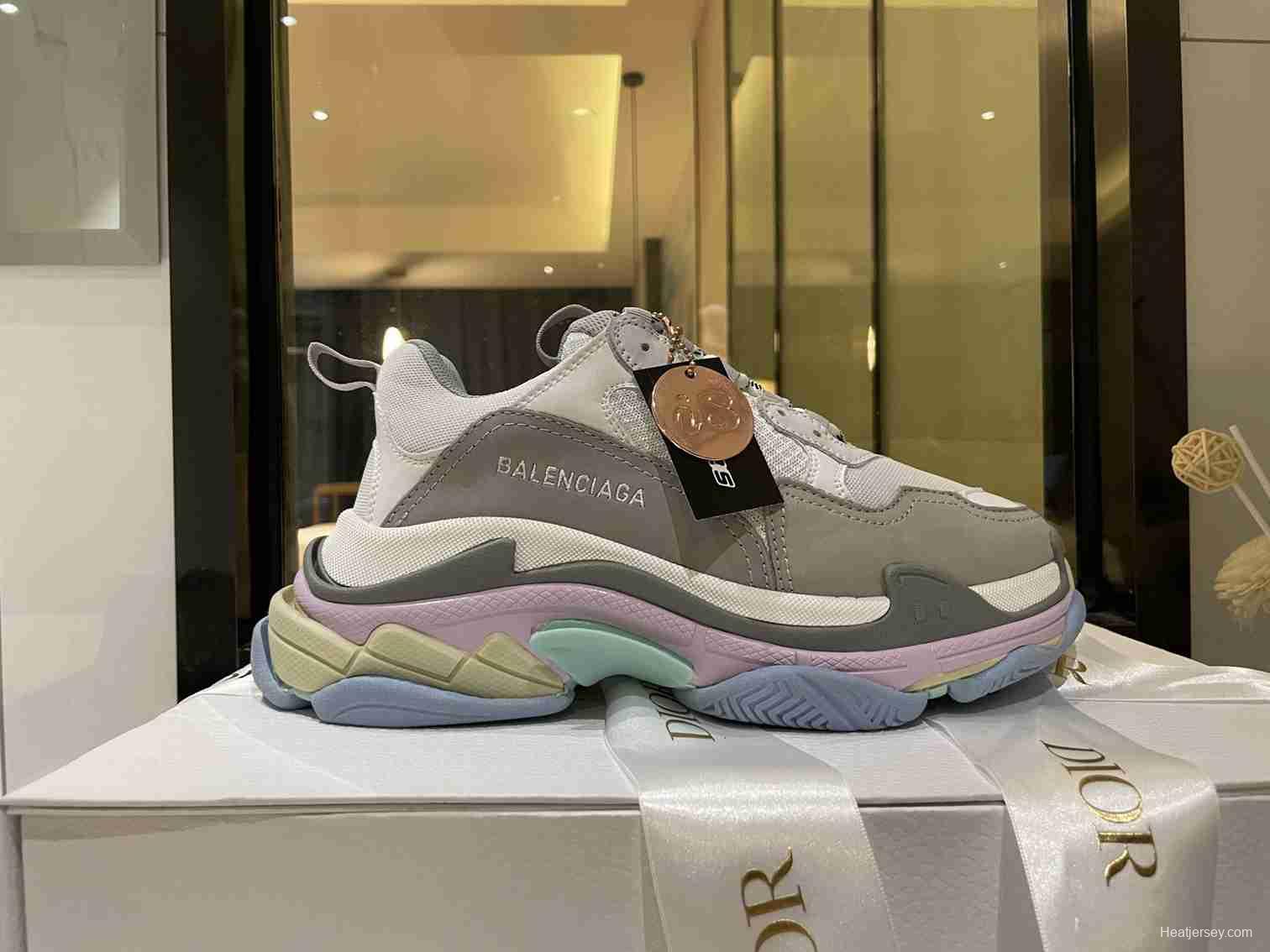 Men/Women Balenciaga Triple S Sneaker Grey Item Ab5580330